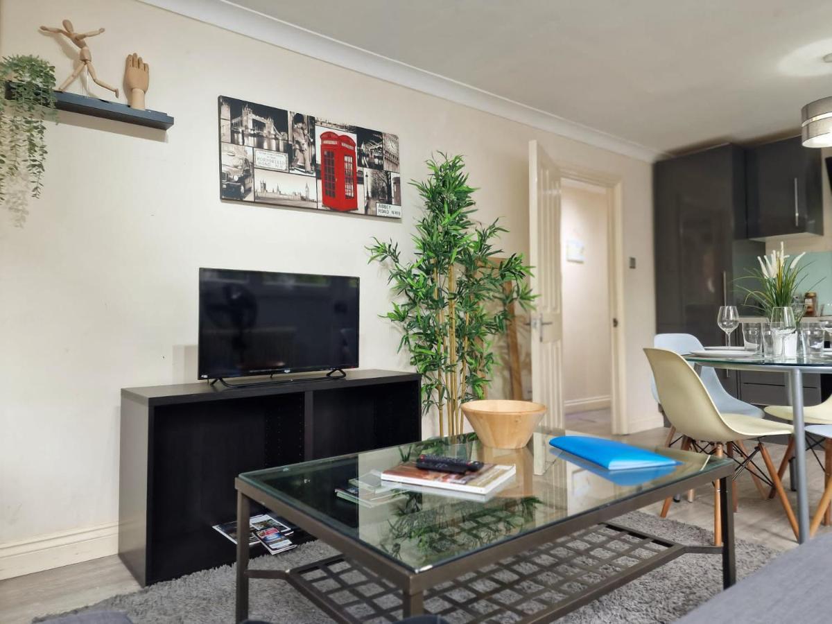 2 Bedrooms Flat In Great Location! Londýn Exteriér fotografie