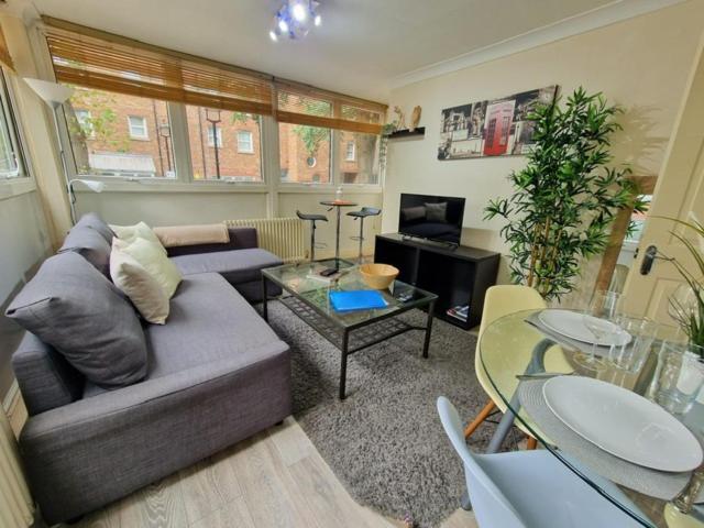 2 Bedrooms Flat In Great Location! Londýn Exteriér fotografie